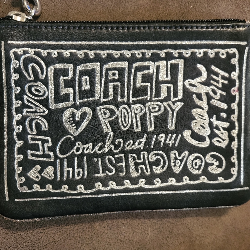 Coach Poppy 1941 Black Leather Patent Leather. Matching Wristlet. - Picture 5 of 6